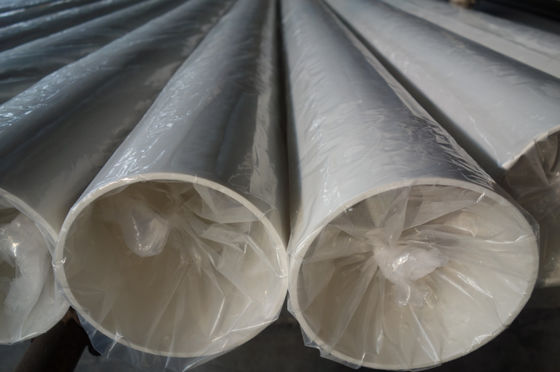 น้ําหนักเบาง่ายในการติดตั้ง PVC ท่อน้ํา ความแข็งแรงสูงสําหรับโครงการ